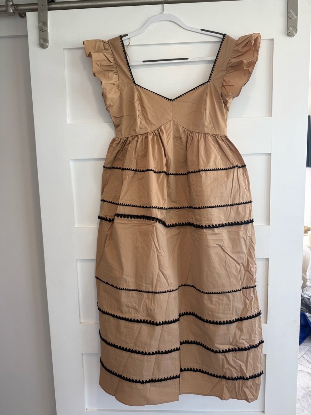 NWT Taupe Midi Dress with Black Trim and Ruffle Sleeves by Strut & Bolt - size M